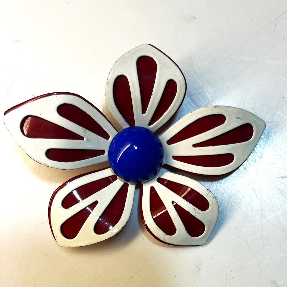 1970s Flower Power Brooch Red, White and Blue enamel and plastic